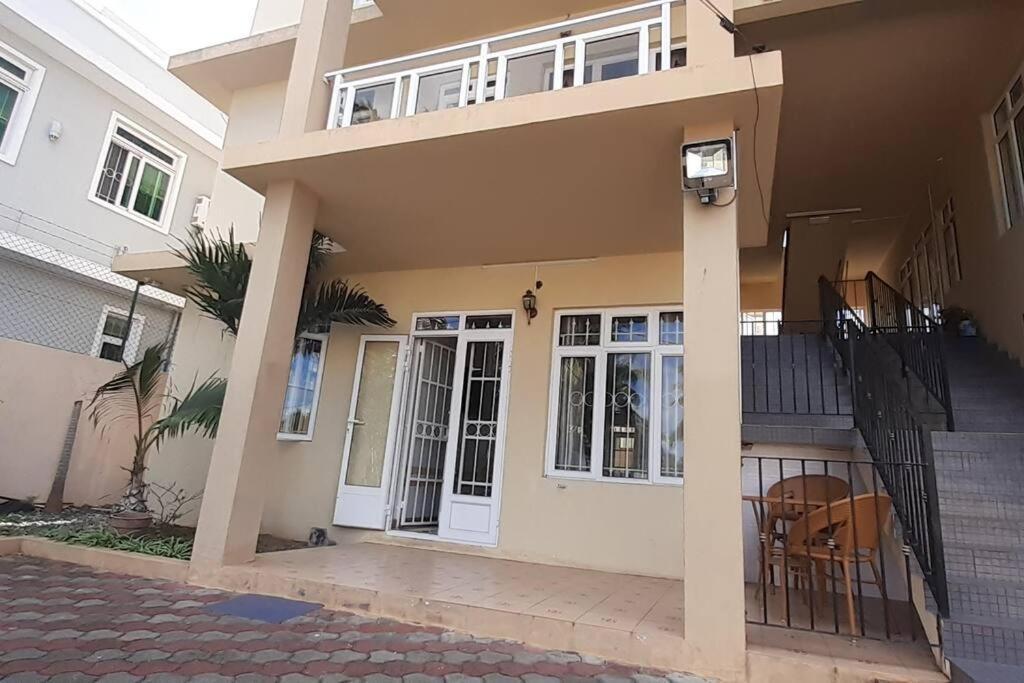 Ground Floor Lovely Two Bedrooms Apartment Flic en Flac Exterior photo